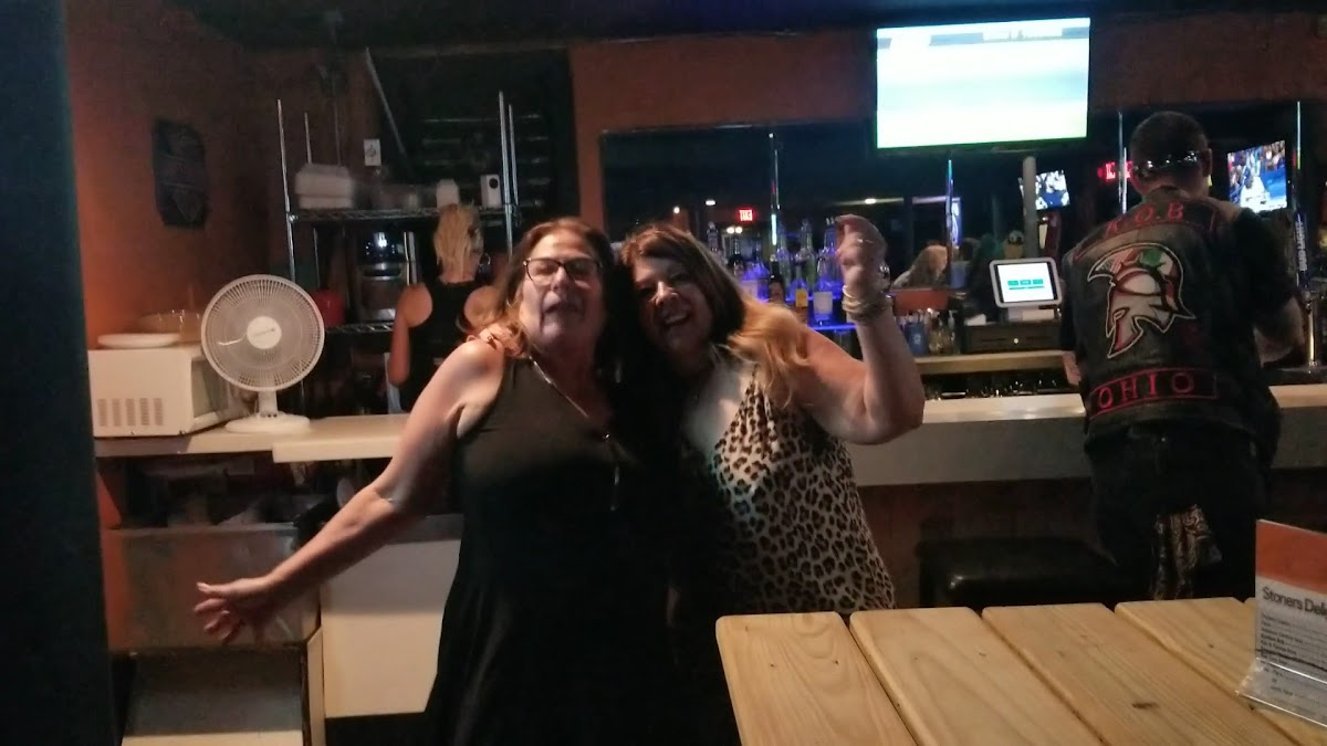 Kickstand Saloon-2